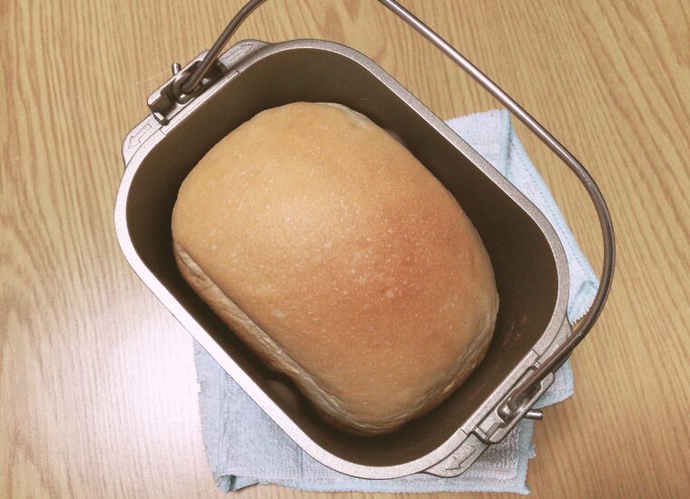 ホームベーカリー 焼き立てパン パンケース出したところ