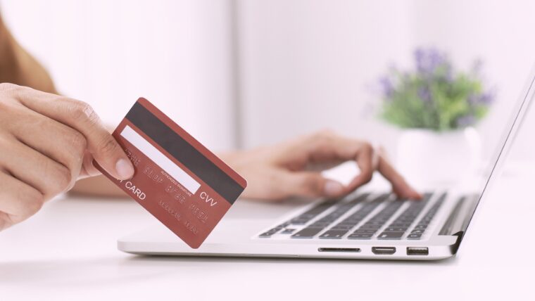 クレジットカード 支払い